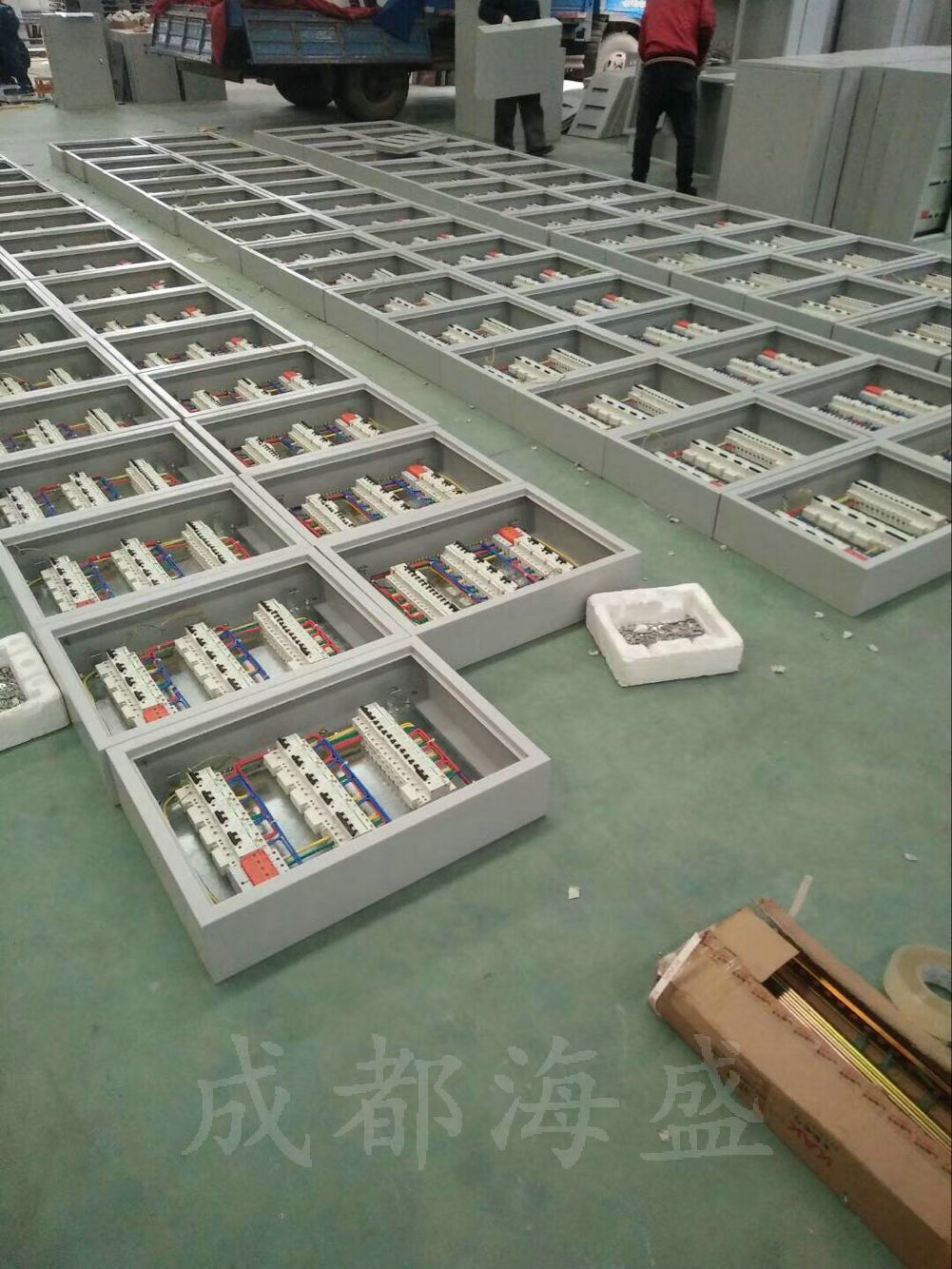 成都PLC控制柜在自動化工程中的應(yīng)用